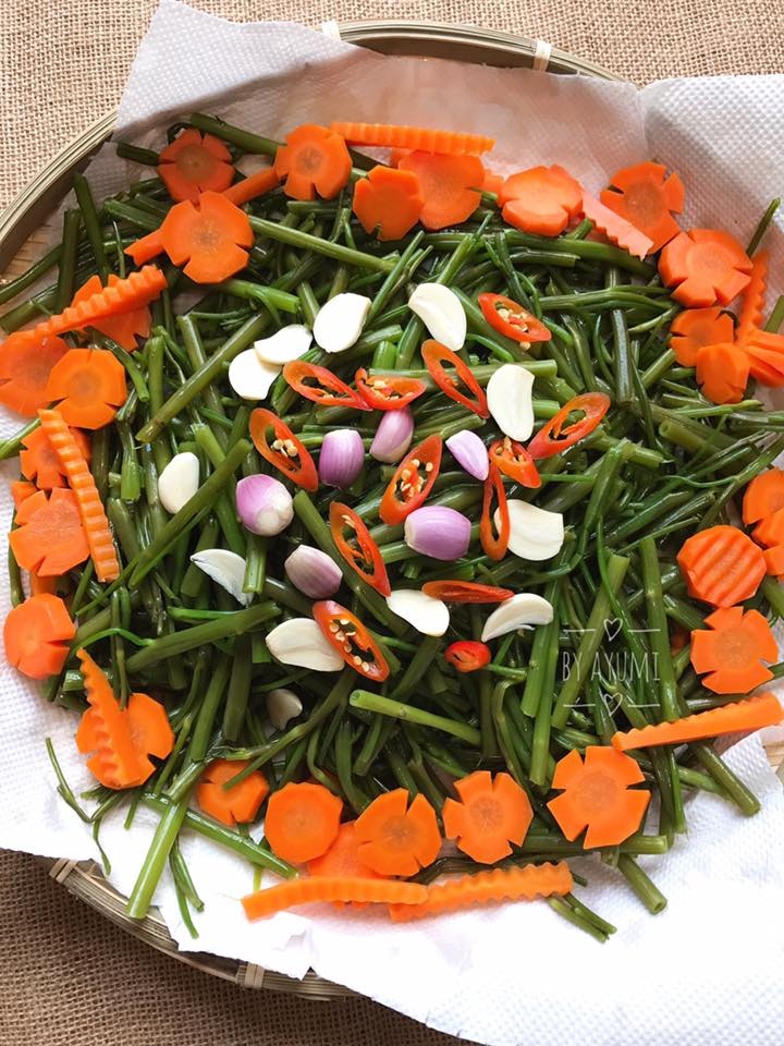 Cach lam rau muong ngam chua ngot anh 3