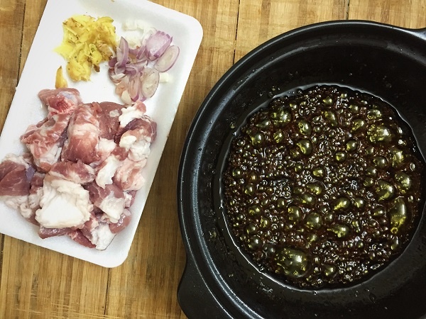 Cach lam thit kho nuoc dua dua com ngay mua hinh anh