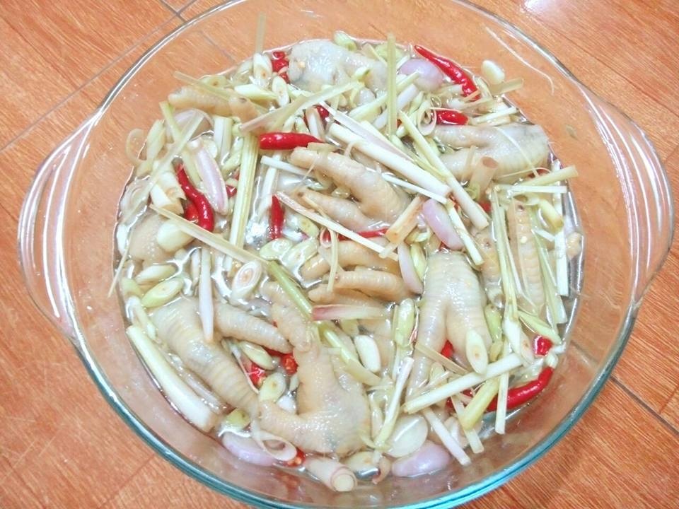 Cach lam chan ga ngam chua ngot hap dan ngay he hinh anh