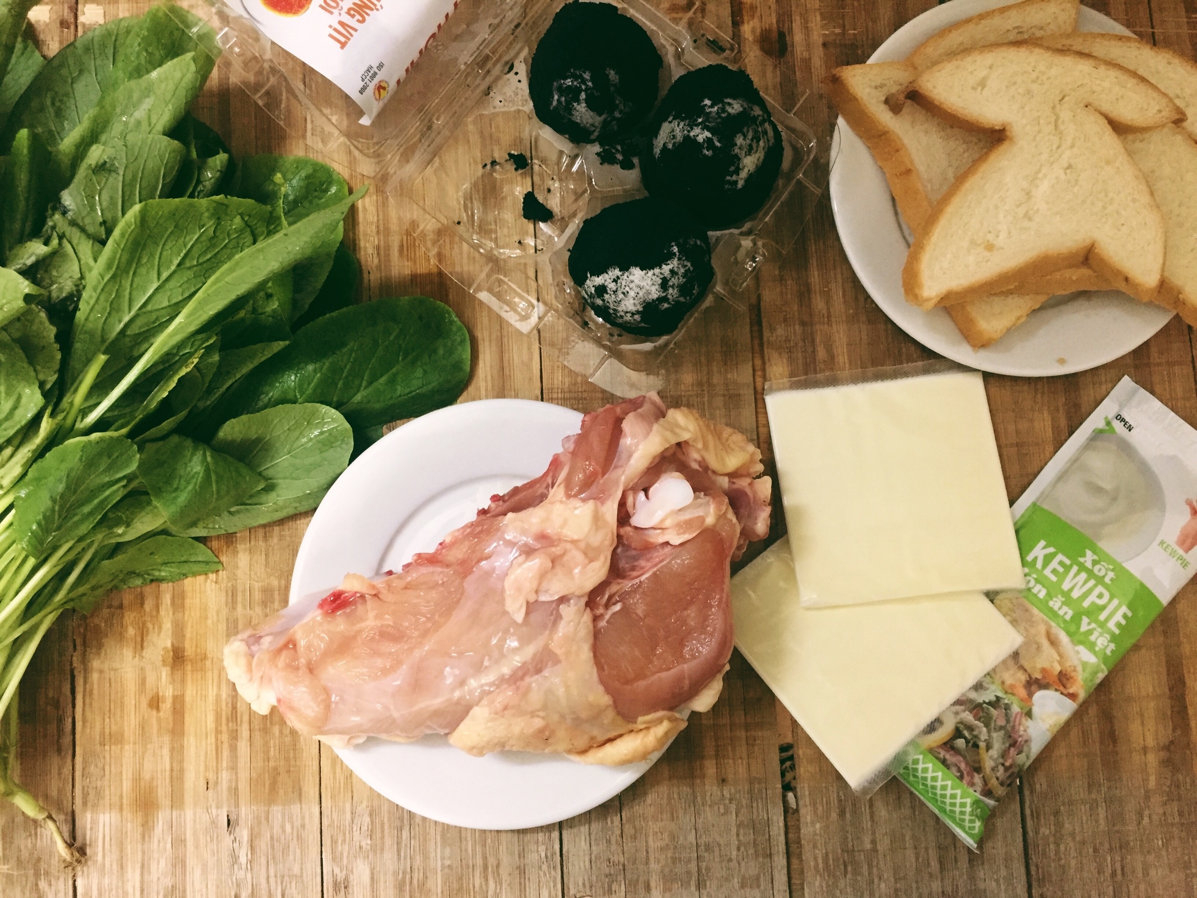 Ga chien trung muoi anh 1