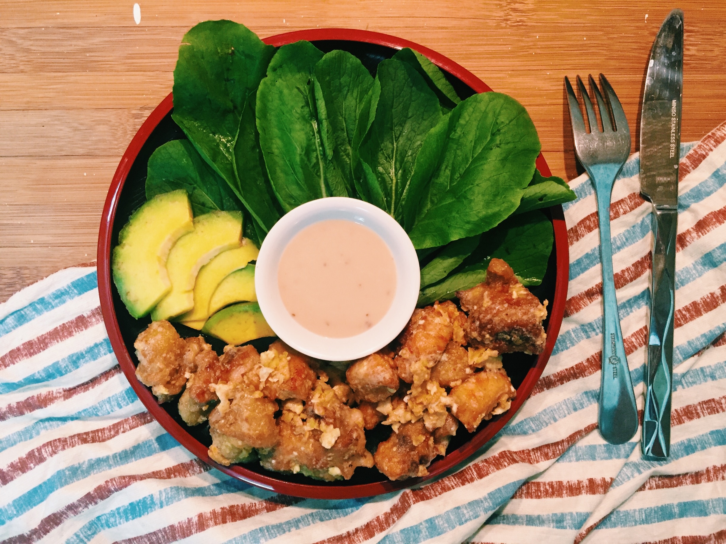 La mieng voi ga chien trung muoi cuon la cai hinh anh