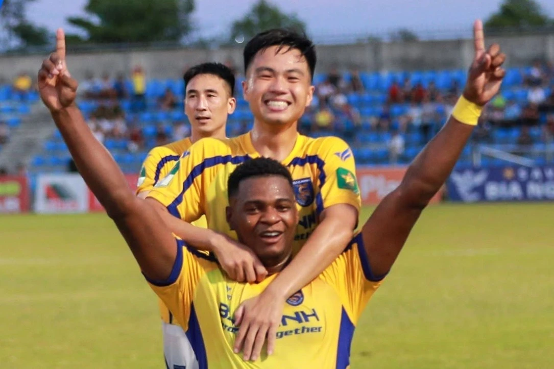 Xac dinh doi cuoi cung gop mat tai V.League mua sau hinh anh