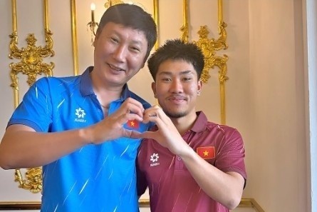 Việt kiều Khoa Ngô hay nhưng đá ở đâu?