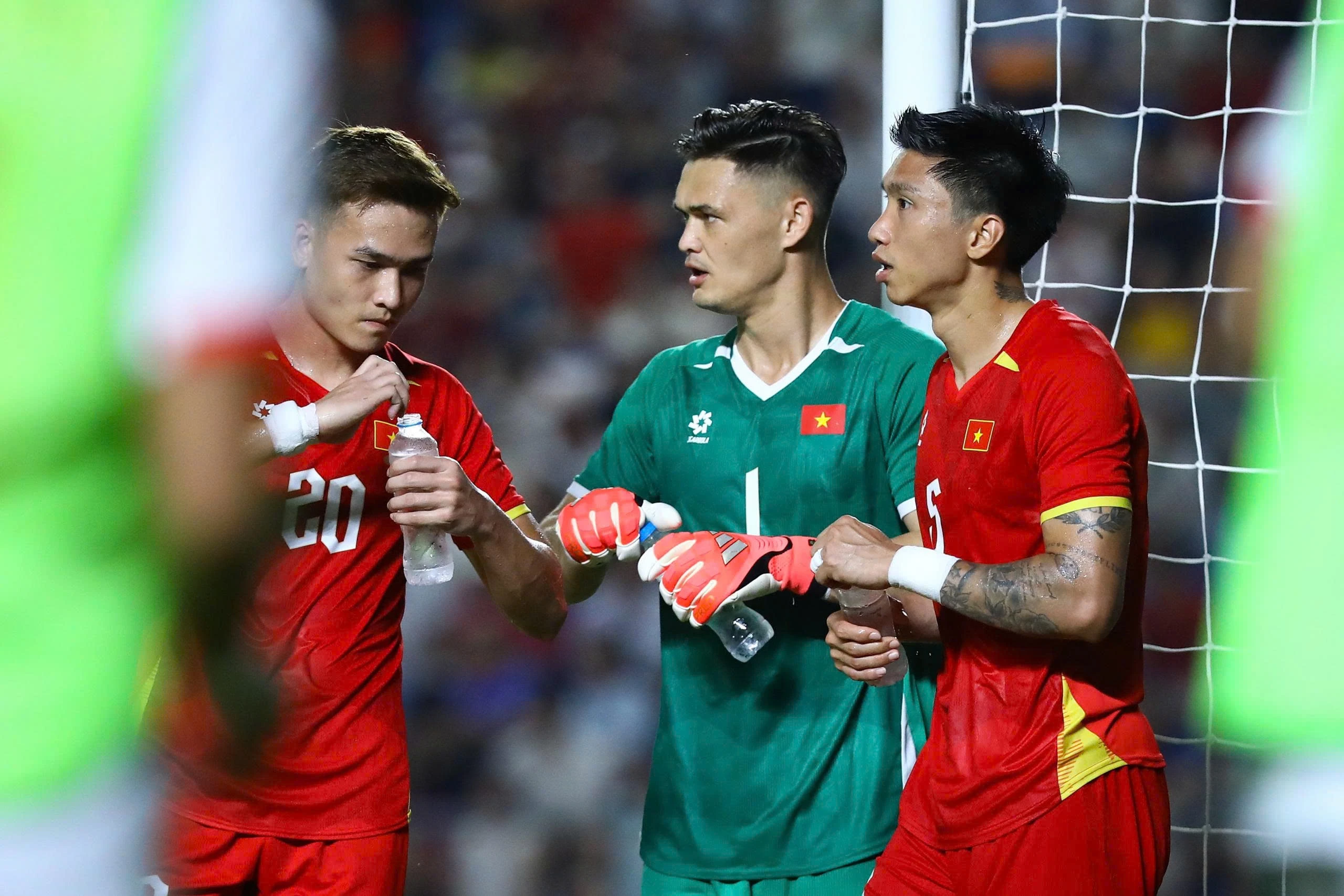 Thủ m&ocirc;n ĐT Việt Nam ảnh 1
