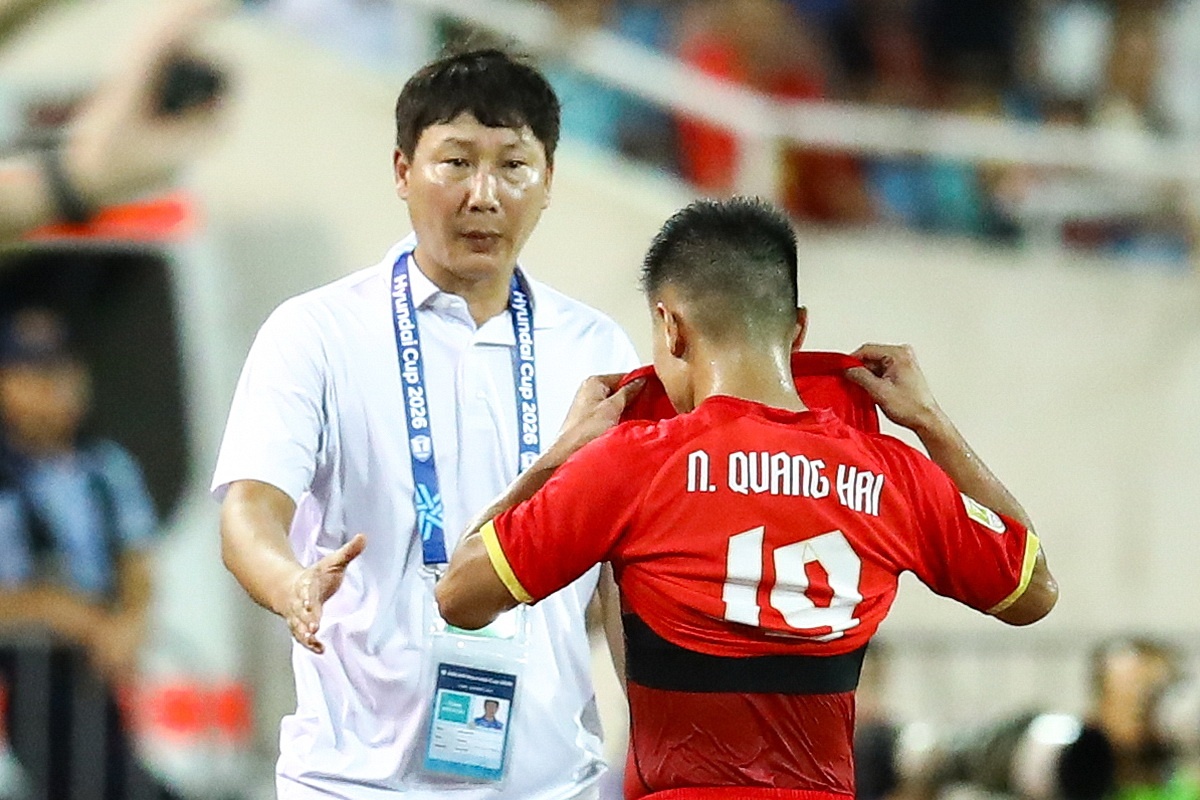 Sếp VFF bảo vệ Quang Hải