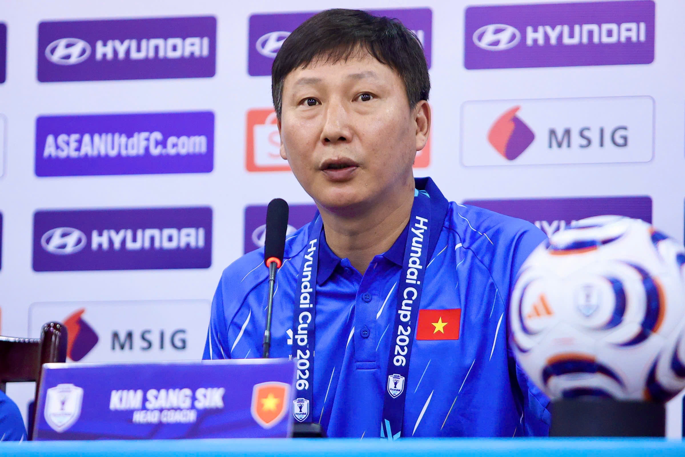 Tuyển Việt Nam chưa hay ở Mỹ Đình, HLV Kim nói 'sẽ cố gắng'