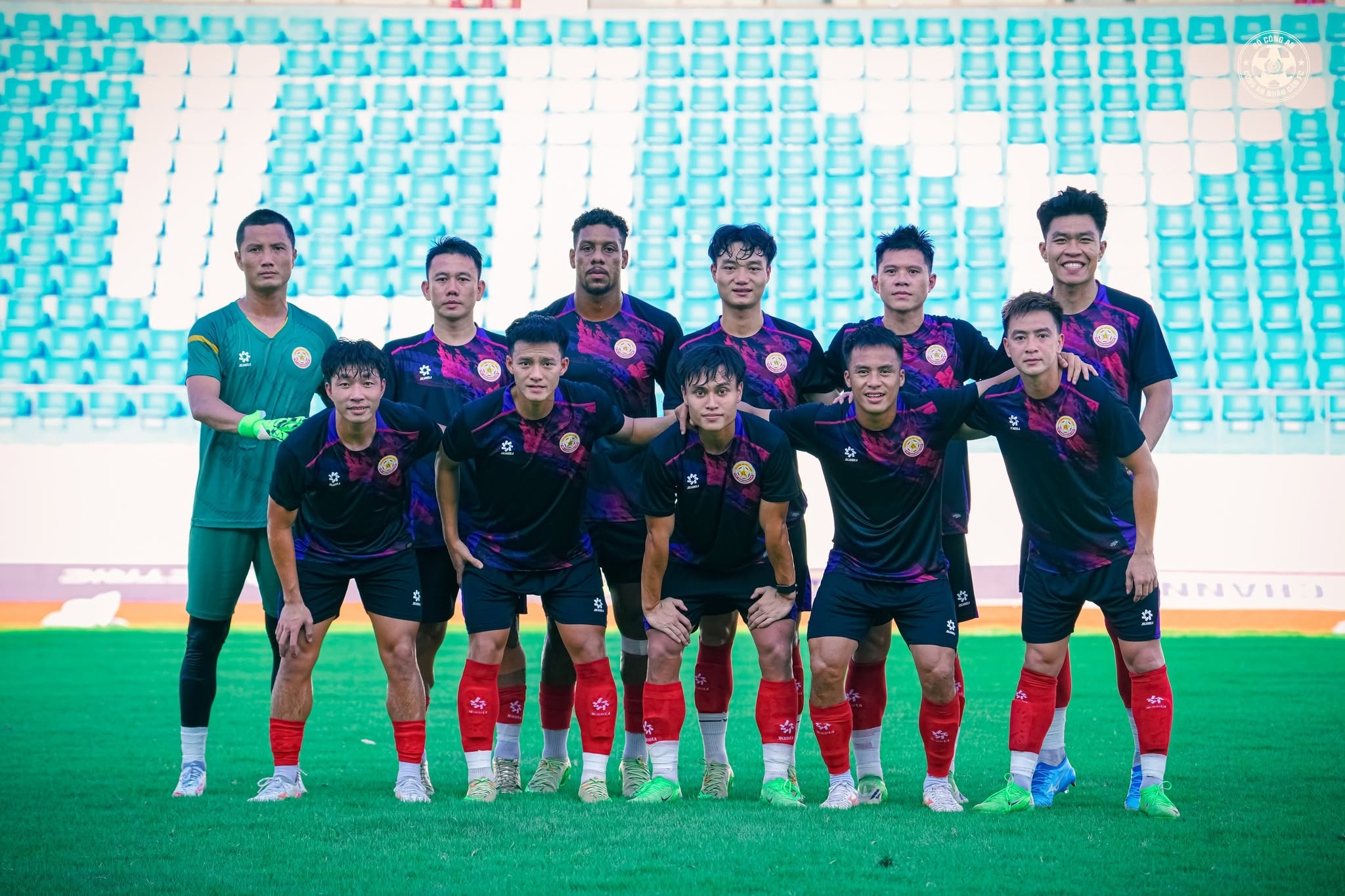 Đ&igrave;nh Triệu L&ecirc; Viktor ảnh 1