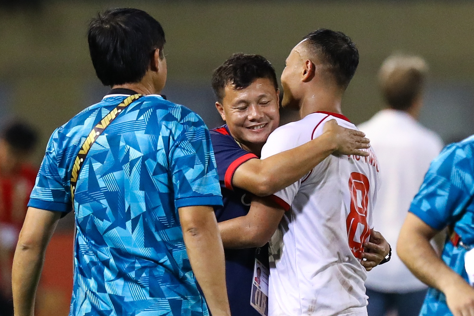 Trọng Ho&agrave;ng V.League ảnh 14