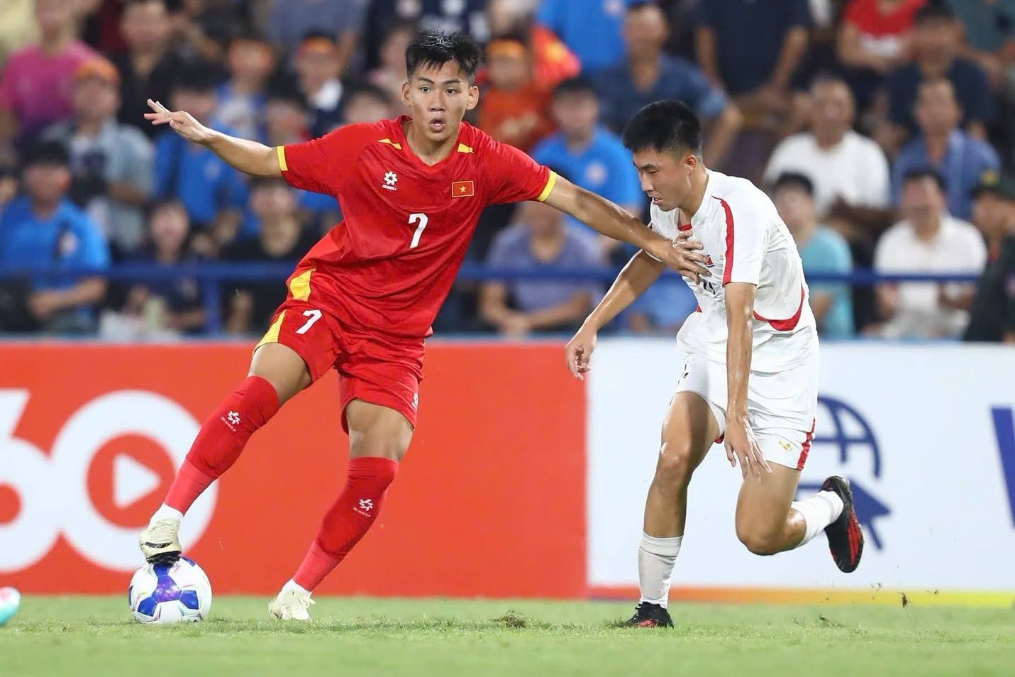 U20 Việt Nam thua 0-3 trên sân nhà trong 12 phút