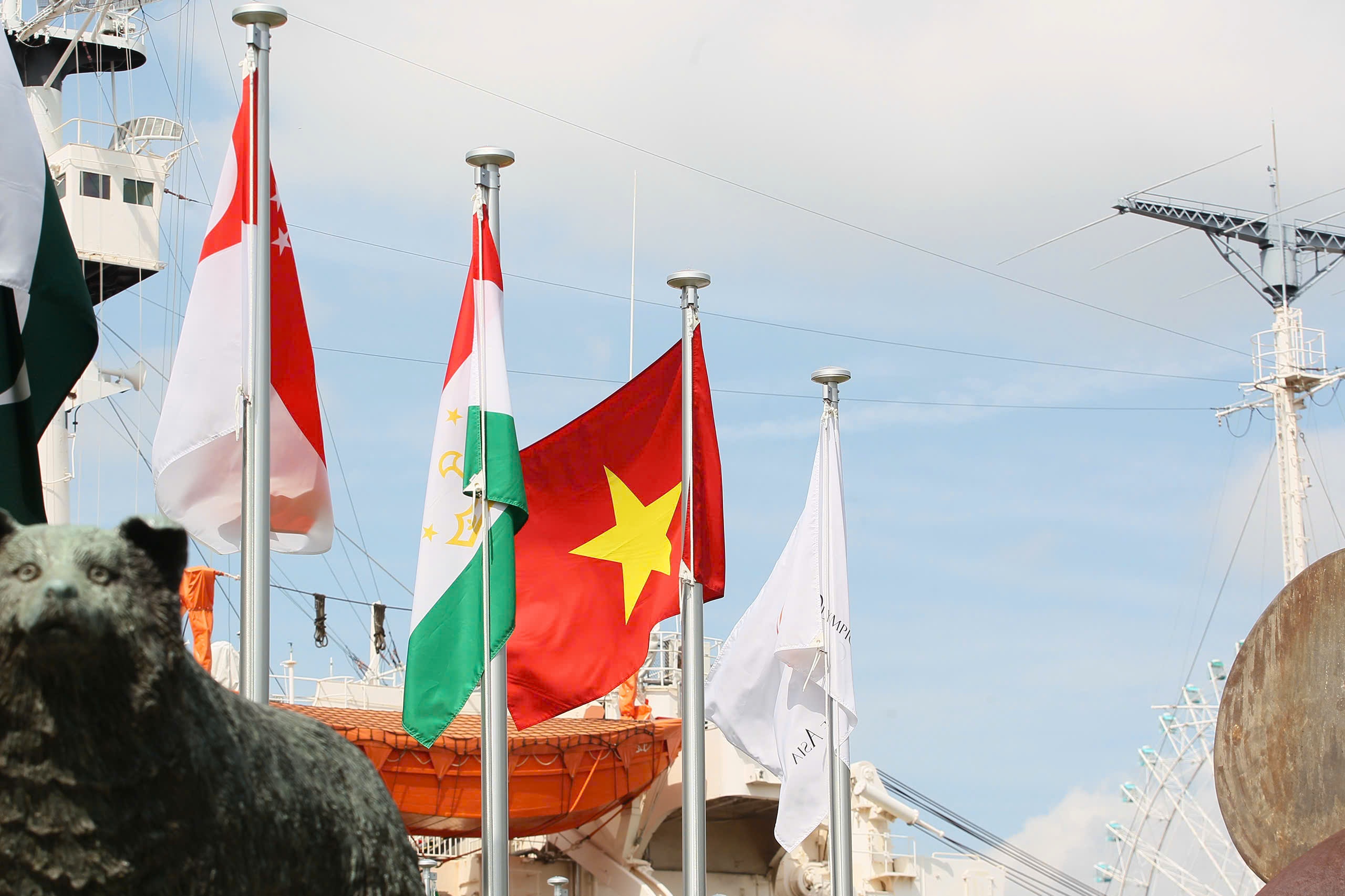 Quốc kỳ Việt Nam tung bay tại Nhật Bản trước thềm ASIAD 20