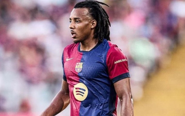 HLV Flick trung phat Kounde hinh anh