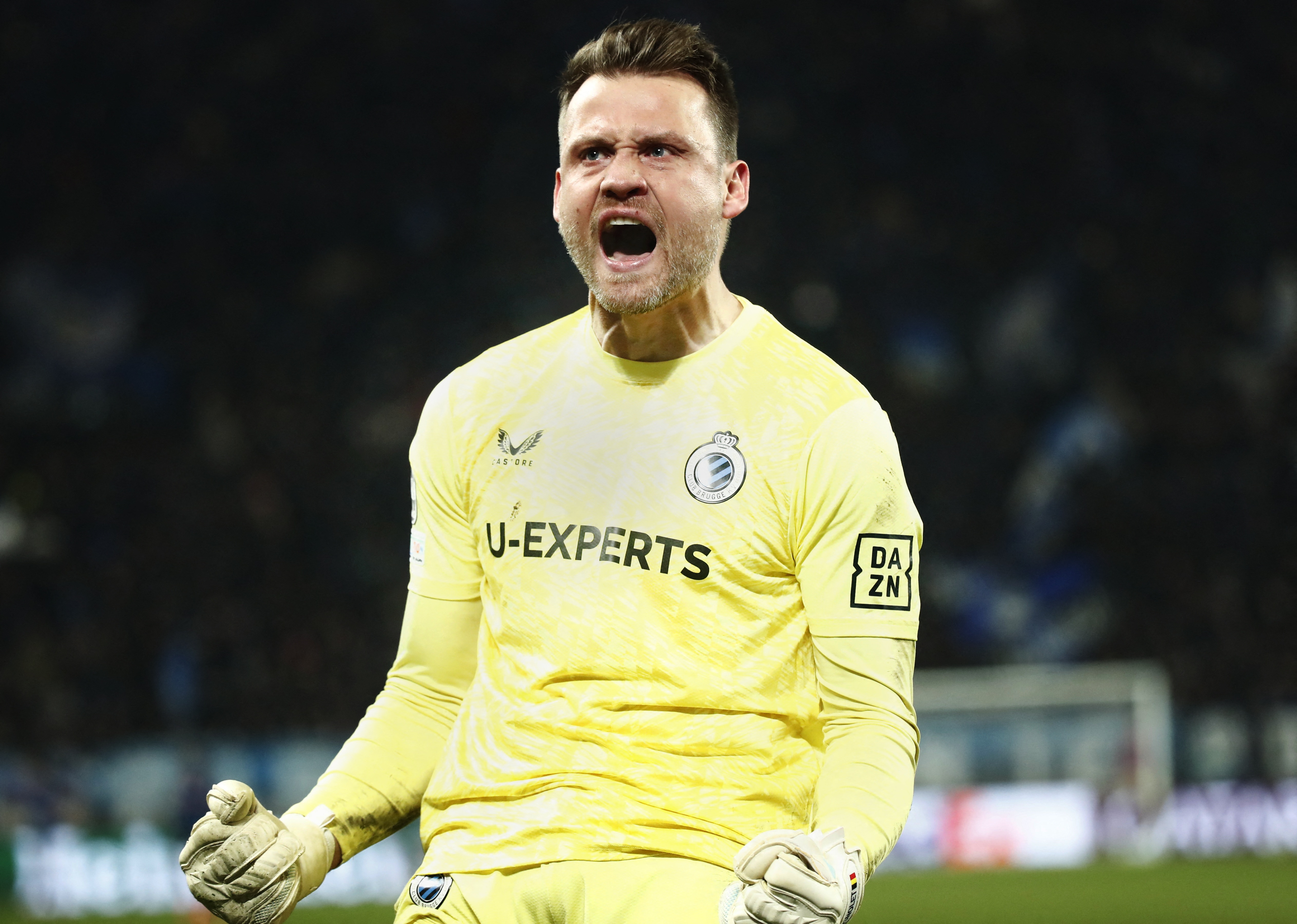 Them 4 CLB gianh ve vao vong 1/8 Champions League hinh anh