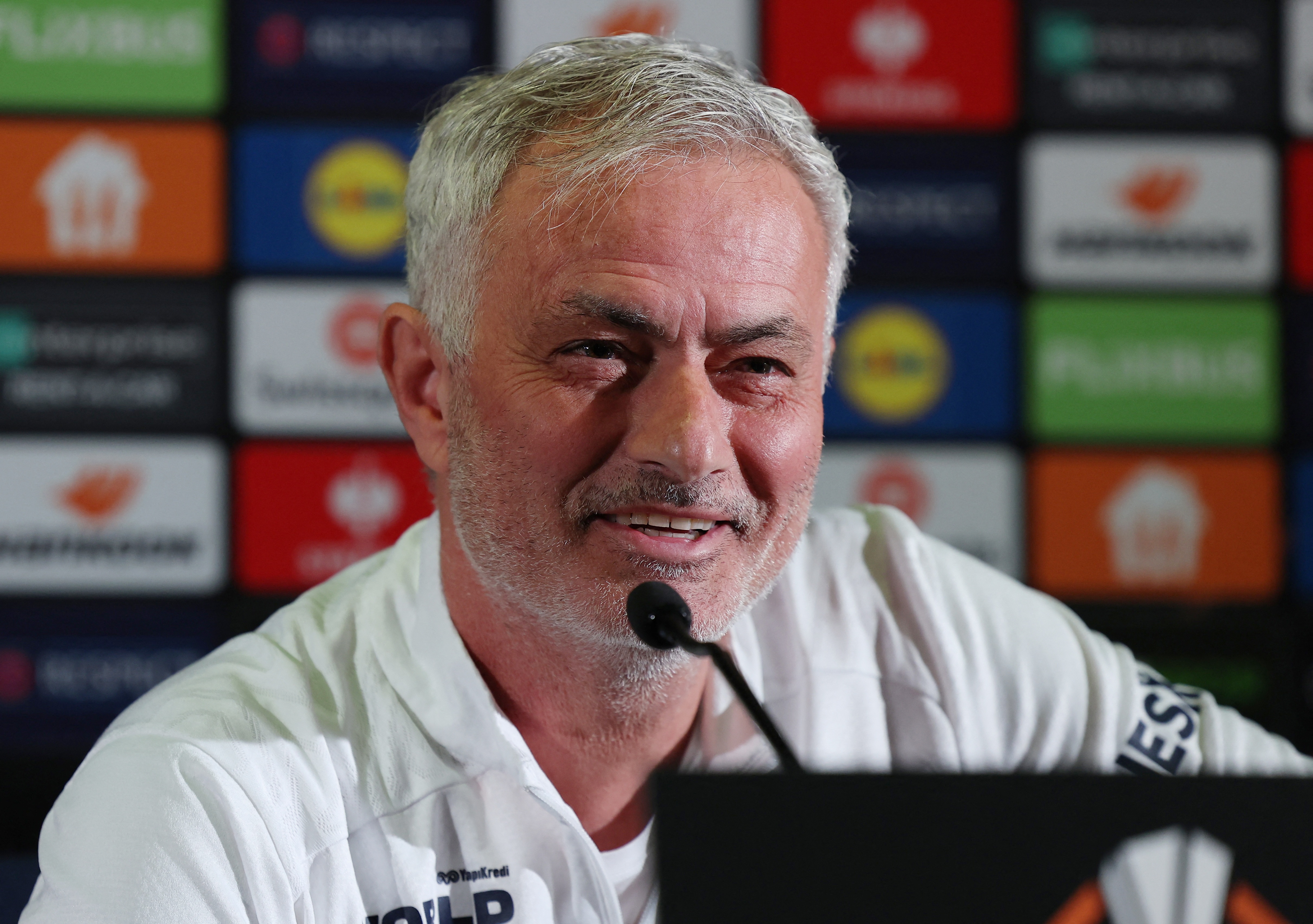 Mourinho len tieng ve cuoc khung hoang o MU hinh anh