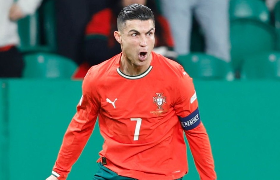 4 doi vao ban ket UEFA Nations League hinh anh