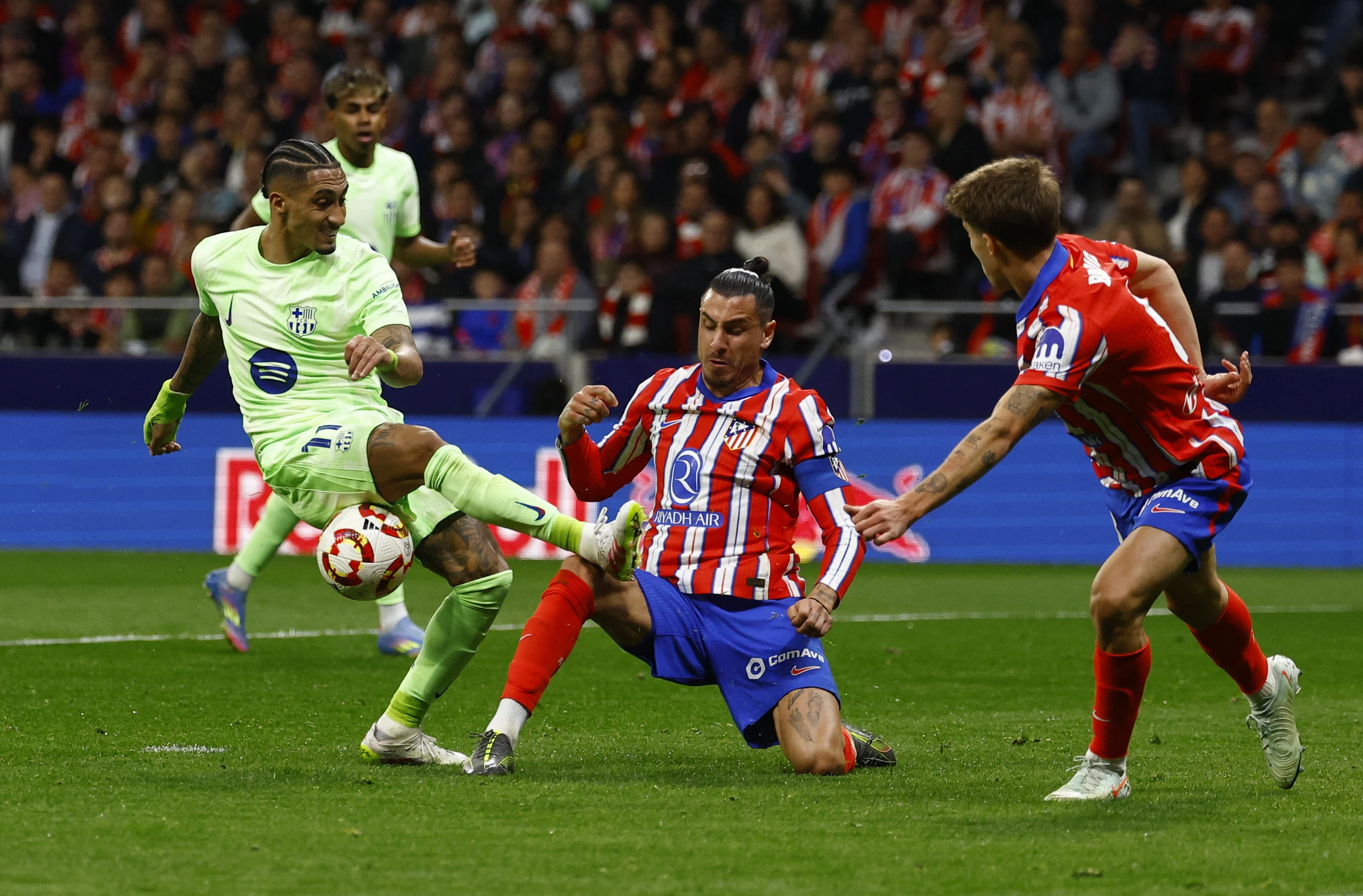 Atletico Madrid dau Barcelona anh 4