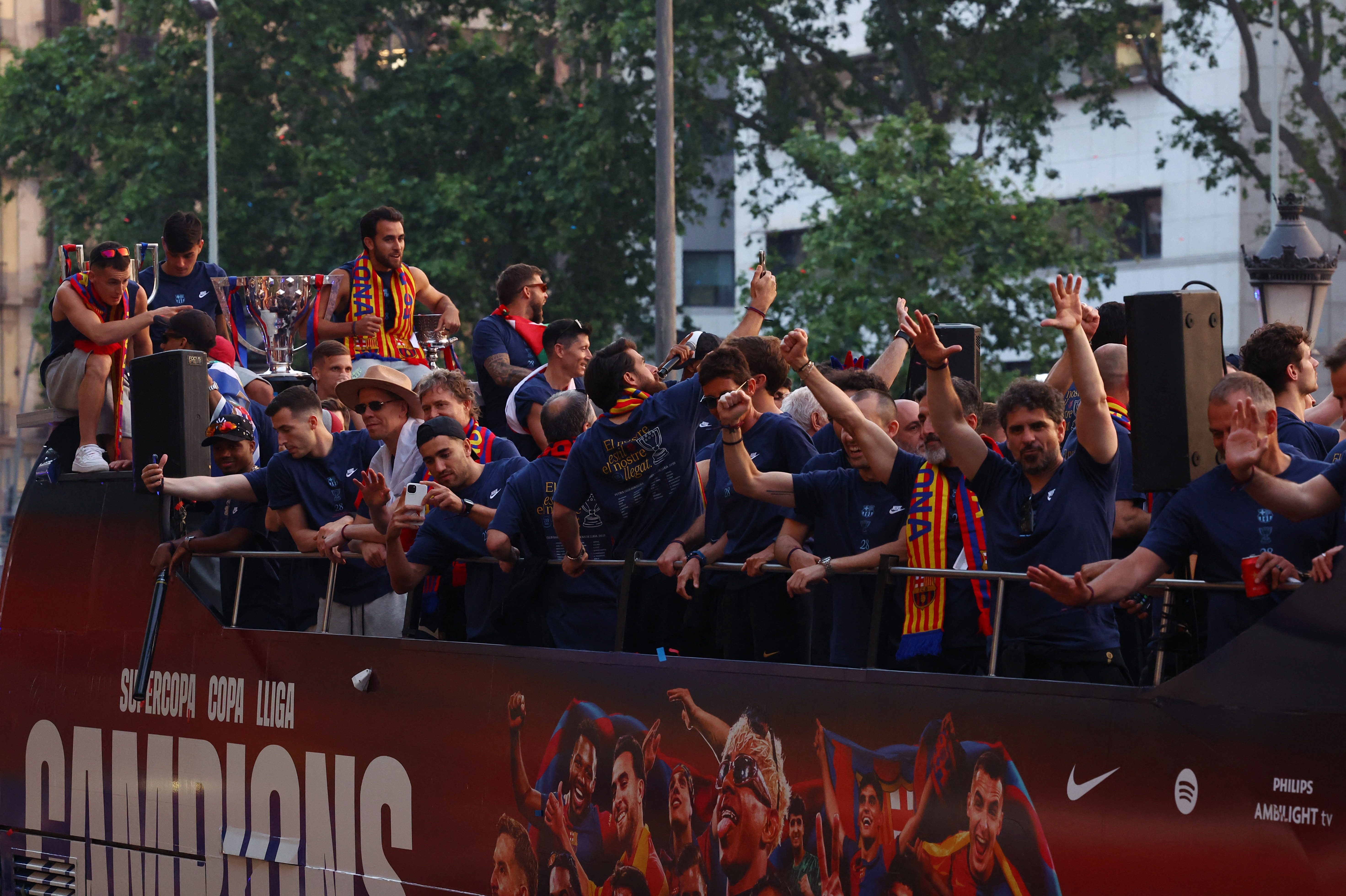 Barcelona an ba anh 5
