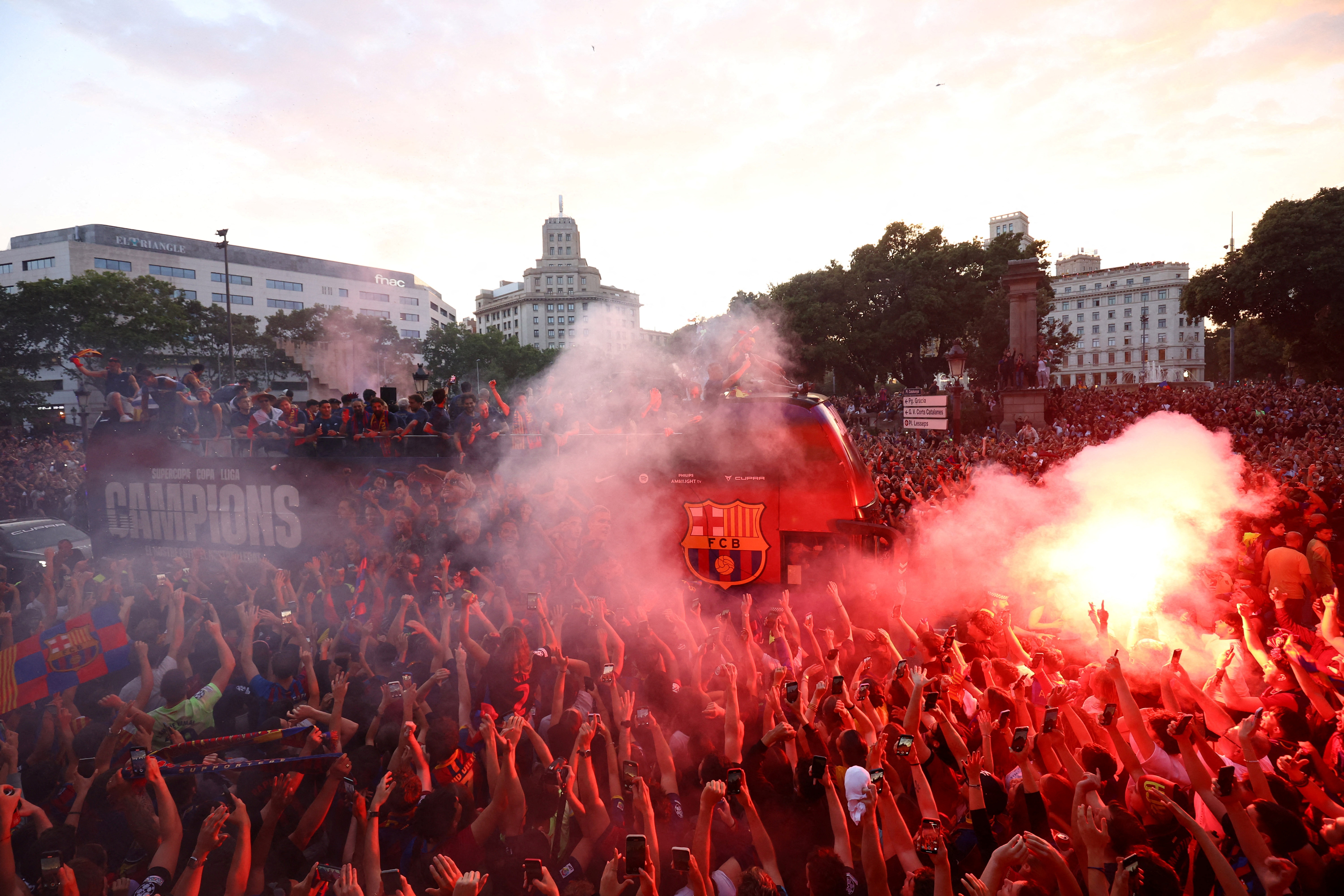 Barcelona an ba anh 6