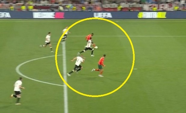 Hai ban thang bi nghi 'co mui' trong tran thang cua Bo Dao Nha hinh anh