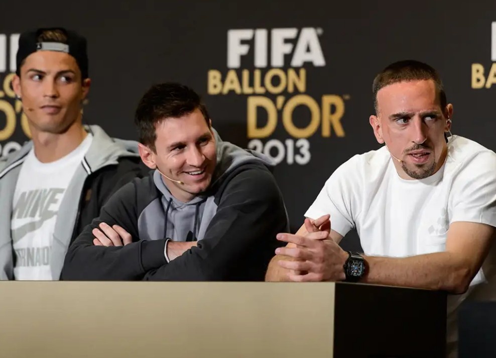 Ribery mia mai Ronaldo hinh anh