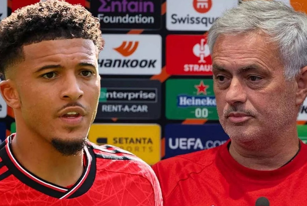 Mourinho ra mat de chieu mo sao MU hinh anh