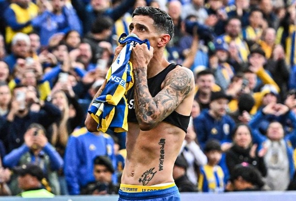 Di Maria khoc 2 lan trong 1 tran hinh anh