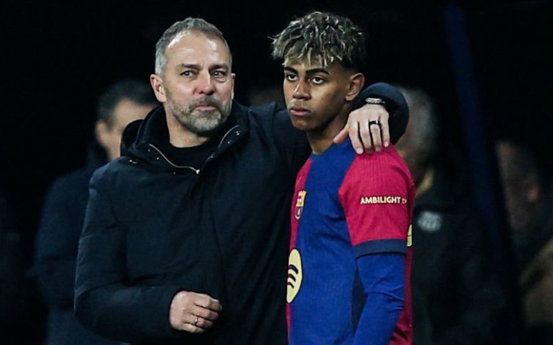 Hansi Flick bat man voi chu tich Barca hinh anh