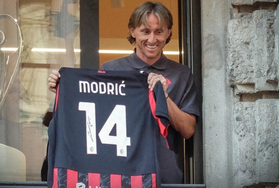 Modric tao con sot hinh anh