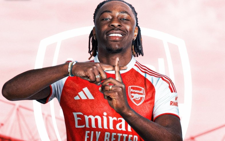 7 vu chuyen nhuong vua hoan tat hinh anh