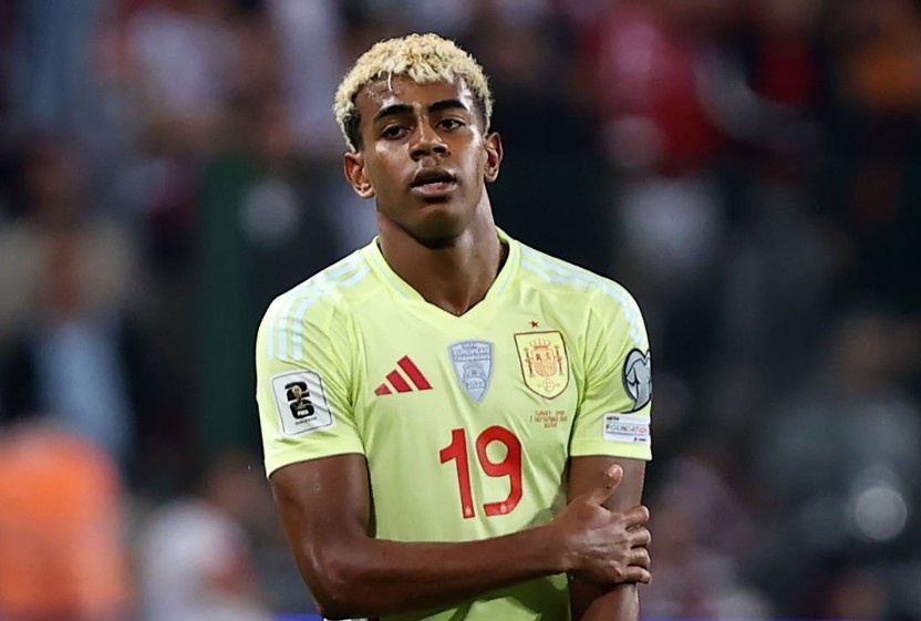 Yamal chan thuong, HLV Flick do loi cho tuyen Tay Ban Nha hinh anh