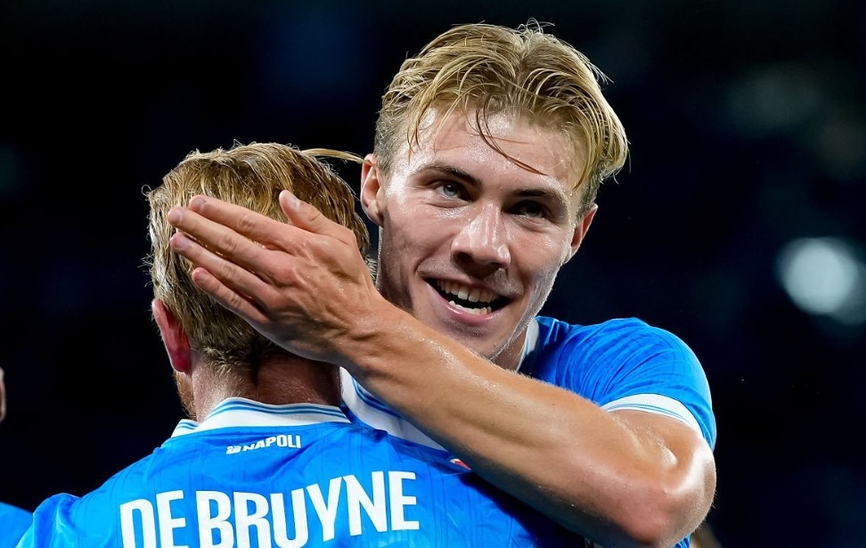 Hojlund ruc sang hinh anh