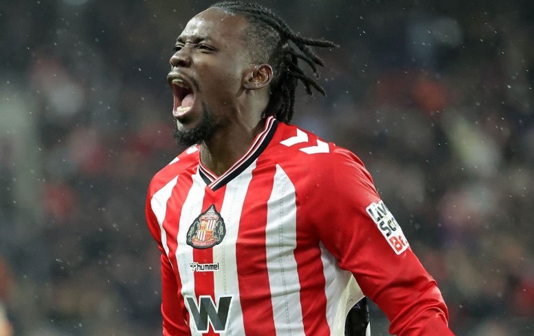 Sunderland bay cao sau man loi nguoc dong ngoan muc hinh anh