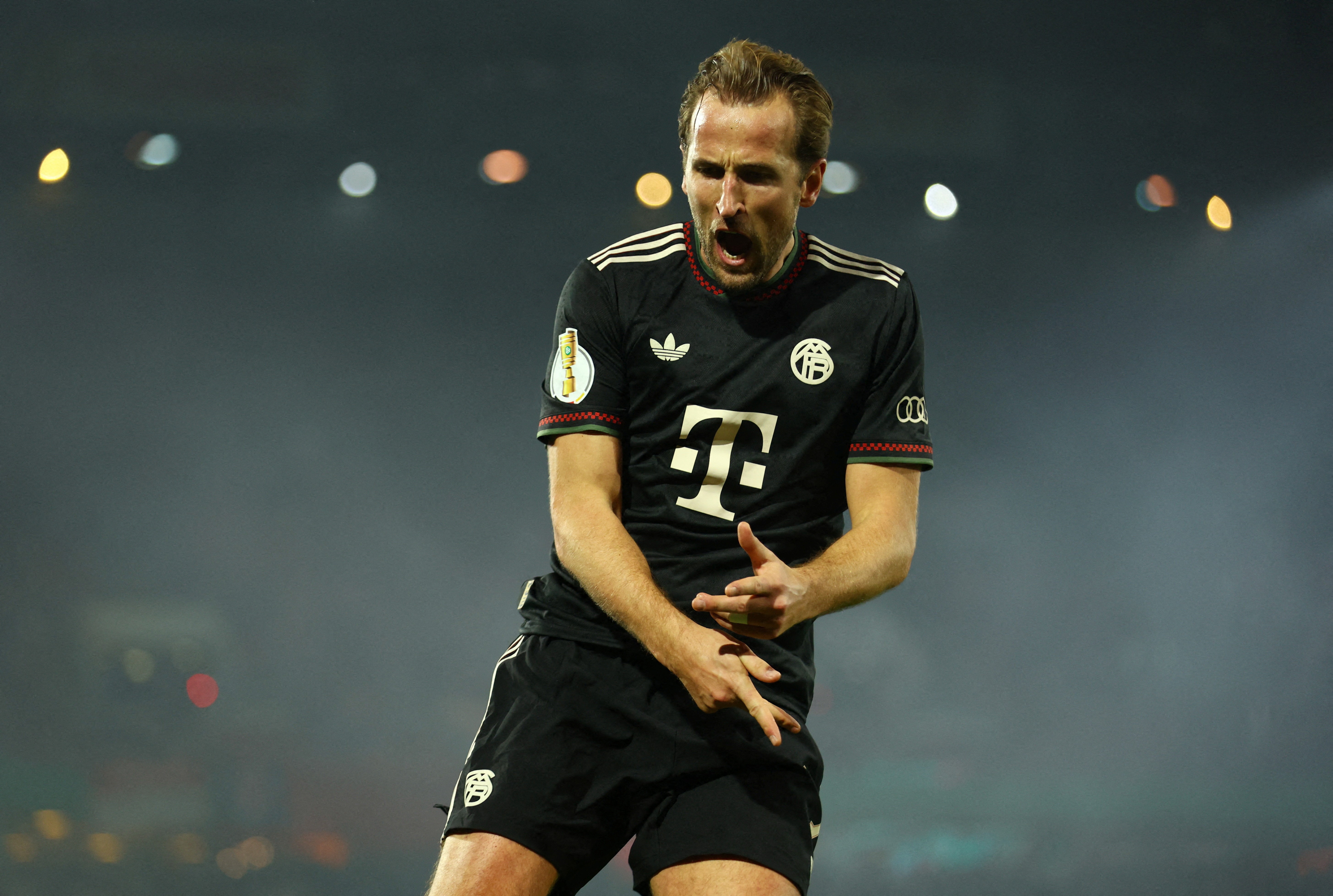 Bayern viet lai lich su bong da chau Au hinh anh