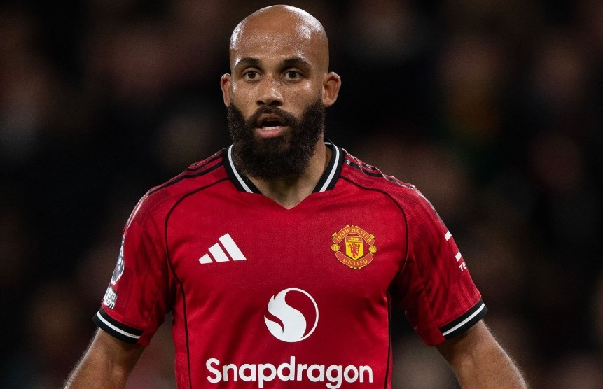 Nottingham vs MU: Mbemo da chinh hinh anh