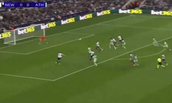 Sieu pham bang dau gay sot o Champions League hinh anh