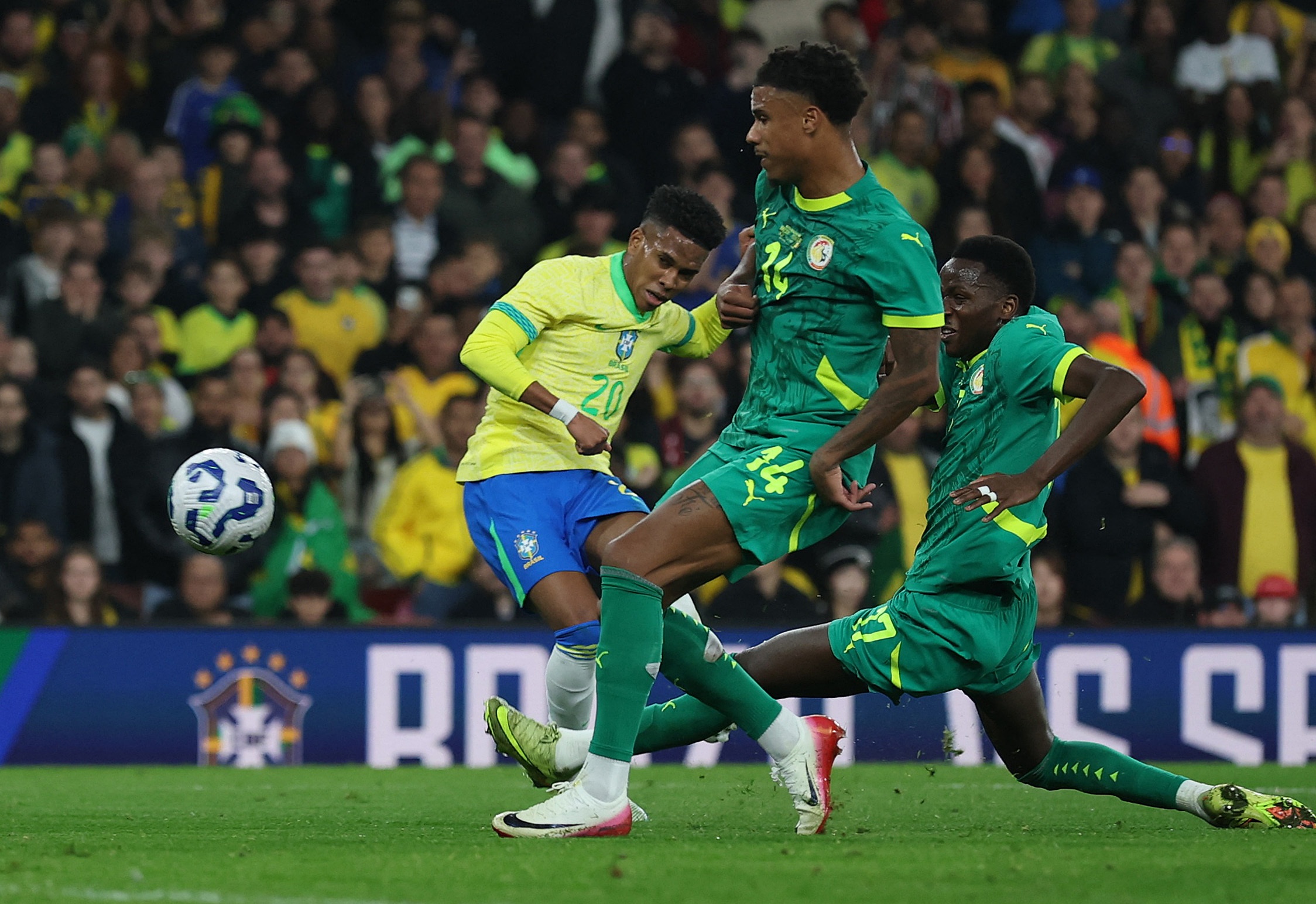 Brazil dau Senegal anh 1