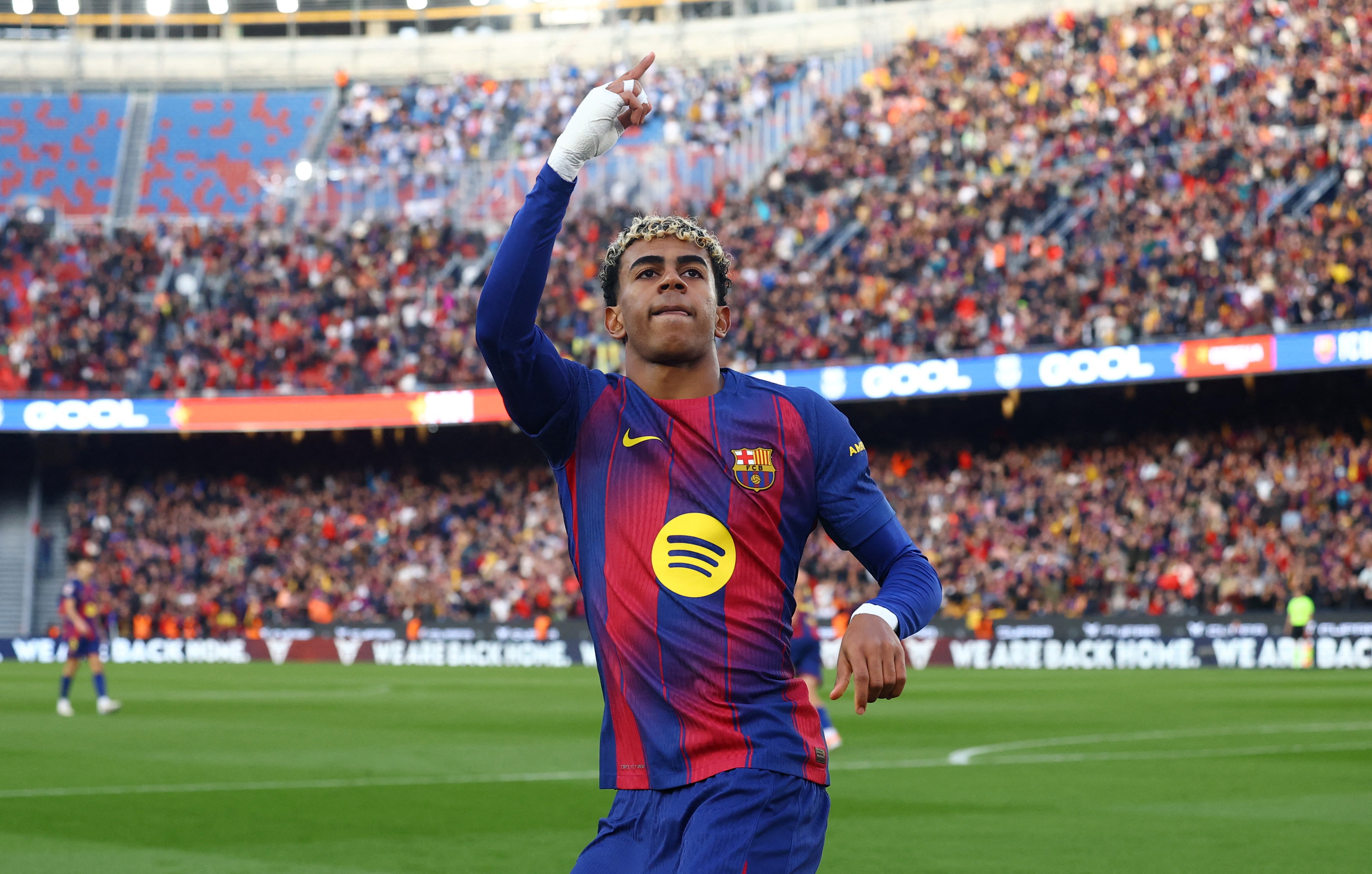 Barcelona 2-1 Alaves: Yamal toa sang hinh anh