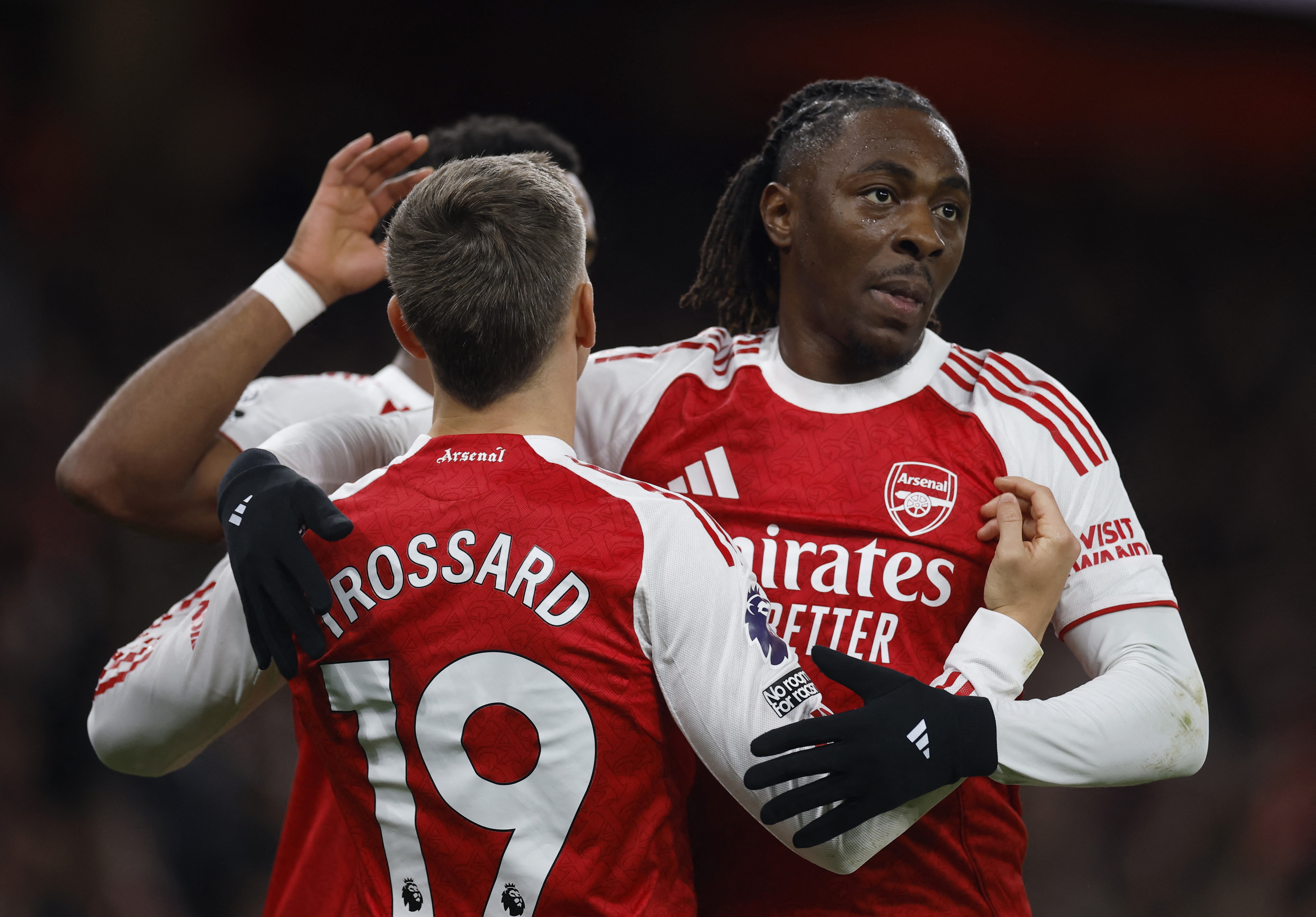 Cot moc lich su trong ngay Arsenal nhan chim Tottenham hinh anh