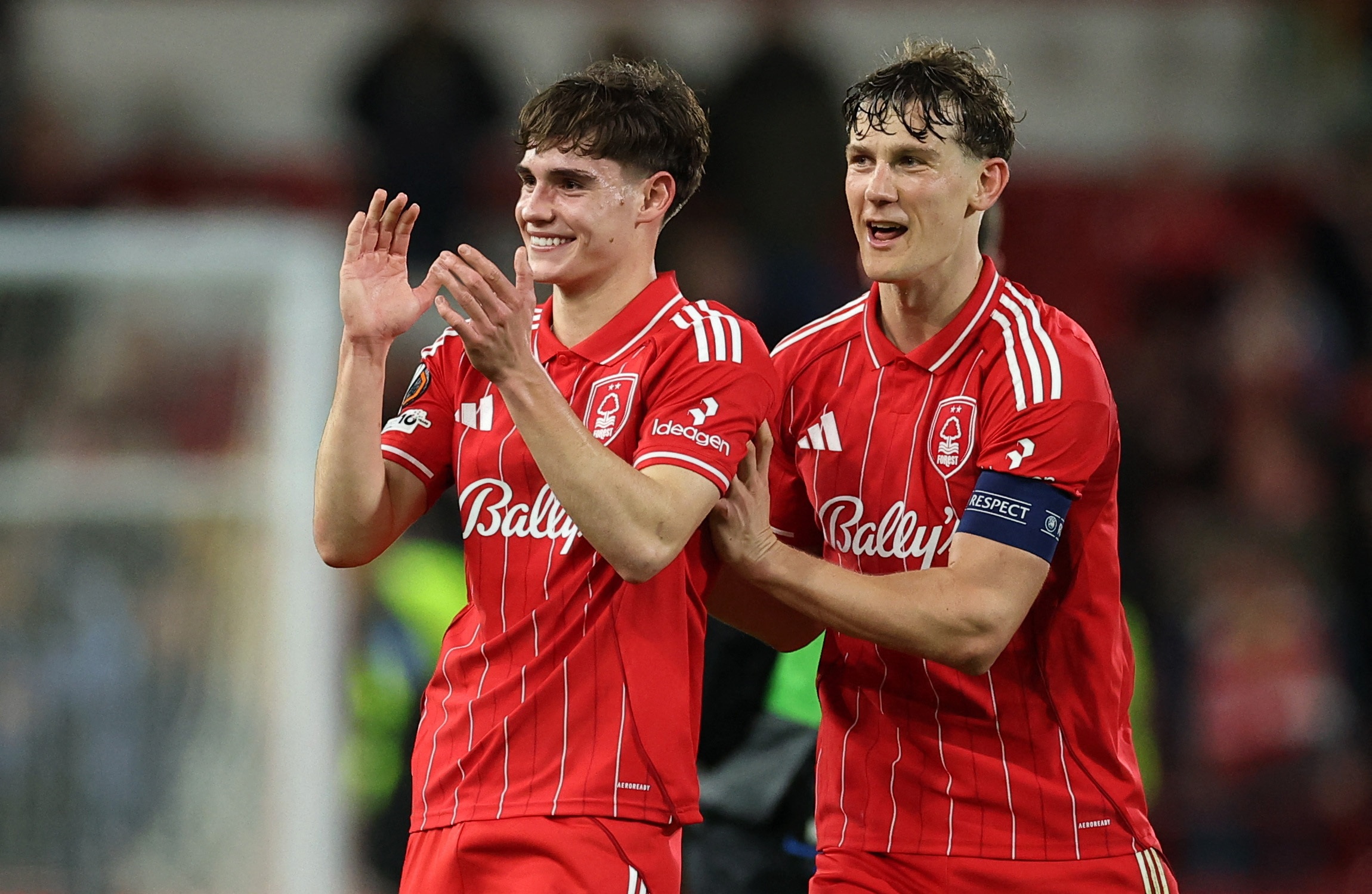 Nottingham lot xac ngoan muc hinh anh