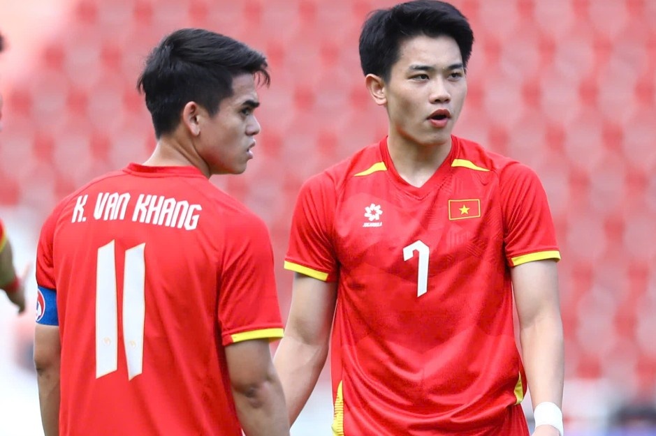 U22 Viet Nam 0-0 Philippines: Dinh Bac nhan the vang hinh anh