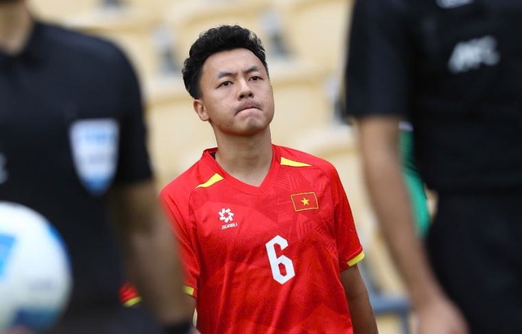U22 Viet Nam 0-0 Malaysia: Van Khang bo lo co hoi hinh anh