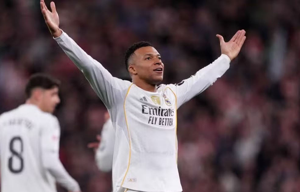 Mbappe ruc sang hinh anh