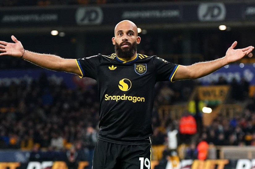 MU nhay 6 bac tren bang xep hang sau tran thang 4-1 hinh anh