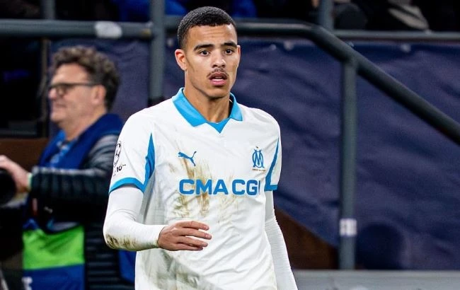 Greenwood lam rung chuyen bong da Saudi Arabia hinh anh