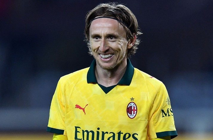 Modric cung dong doi loi nguoc dong ngoan muc hinh anh