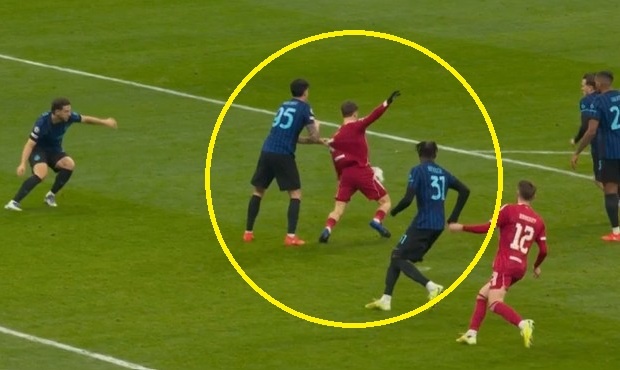 Quyet dinh gay phan no trong ngay Liverpool ha Inter hinh anh