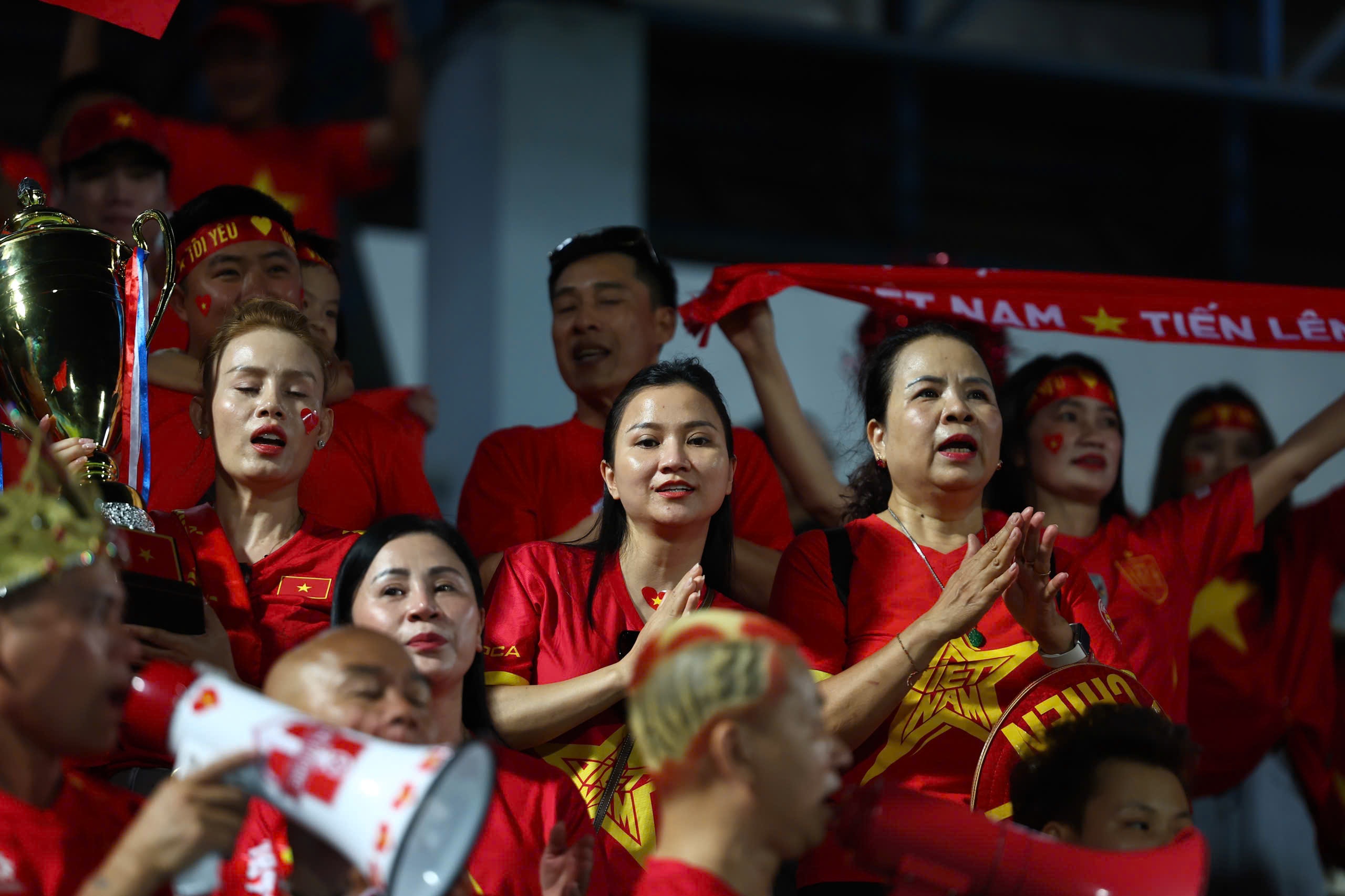 tuyen nu Viet Nam anh 6