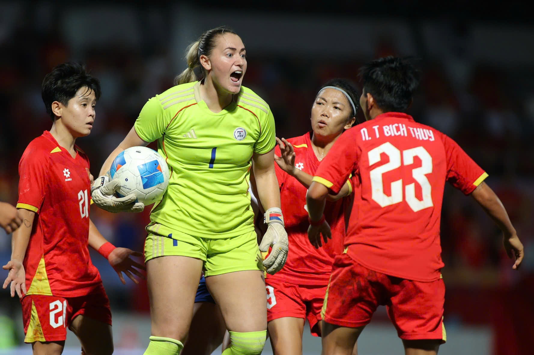 tuyen nu Viet Nam anh 11