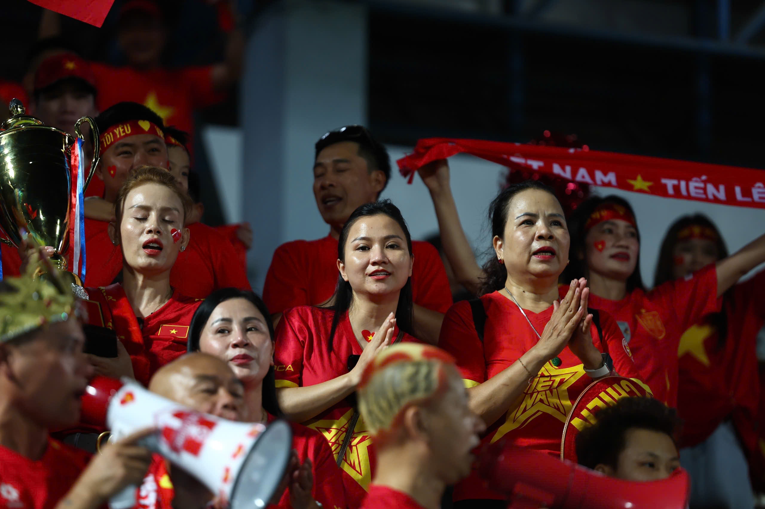 tuyen nu Viet Nam anh 8