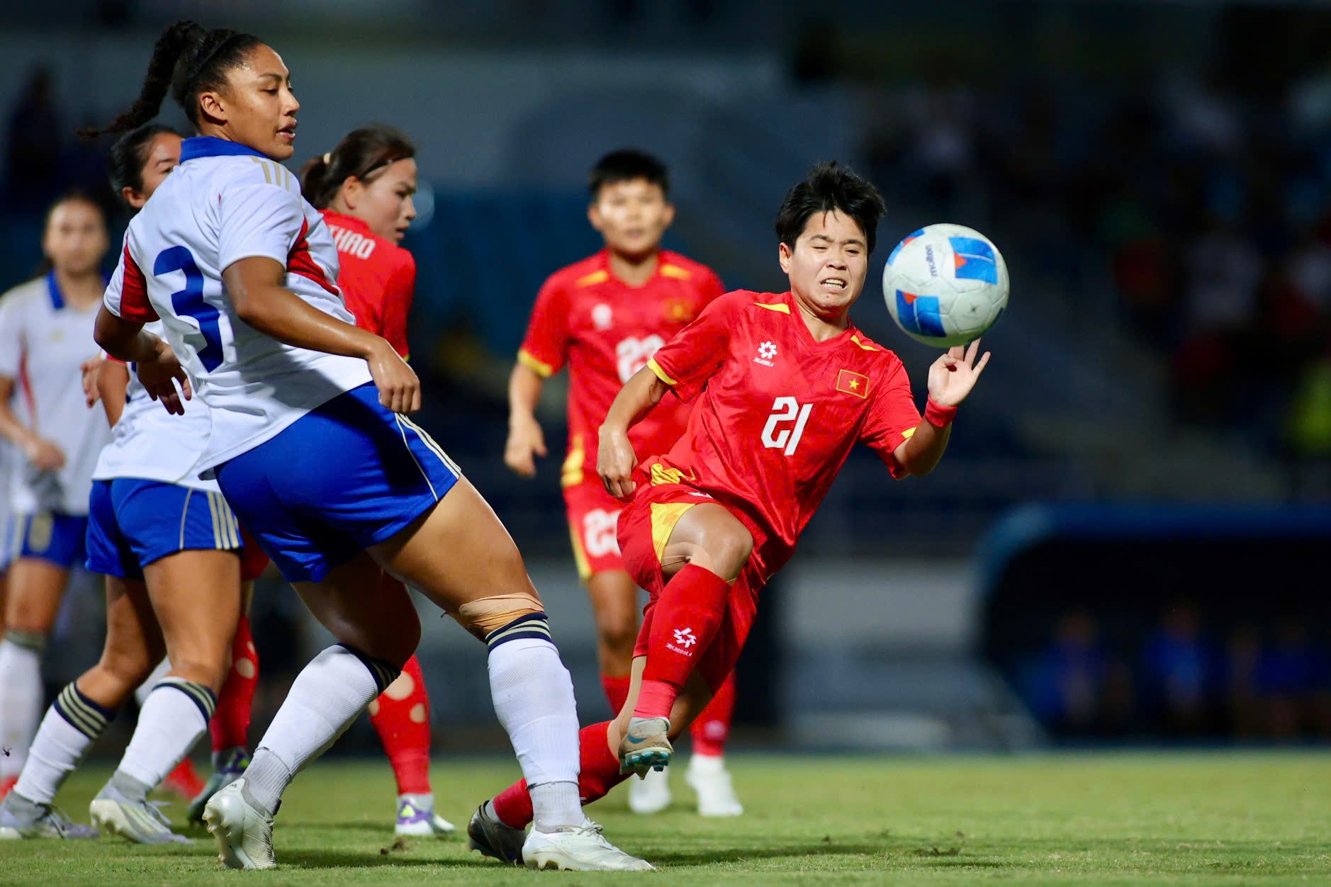 tuyen nu Viet Nam anh 2