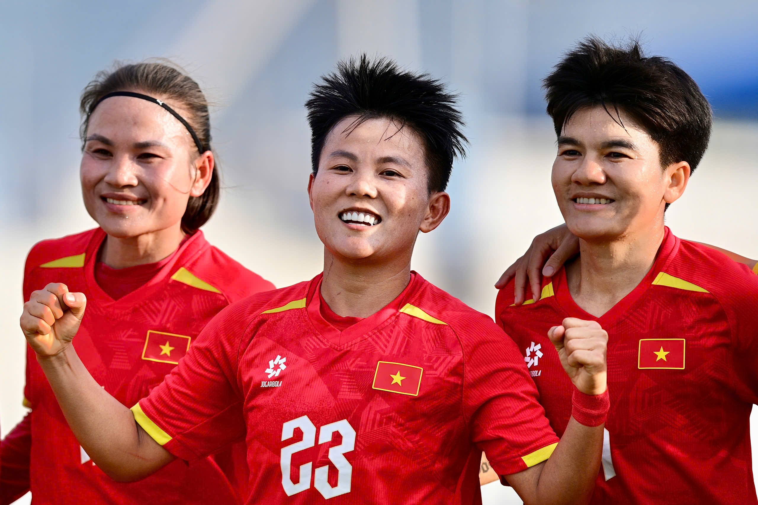 Tuyen nu Viet Nam vao chung ket SEA Games lan thu 5 lien tiep hinh anh